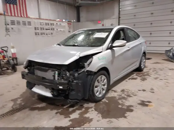 KMHCT4AE7HU209063 2017 HYUNDAI ACCENT - Image 2