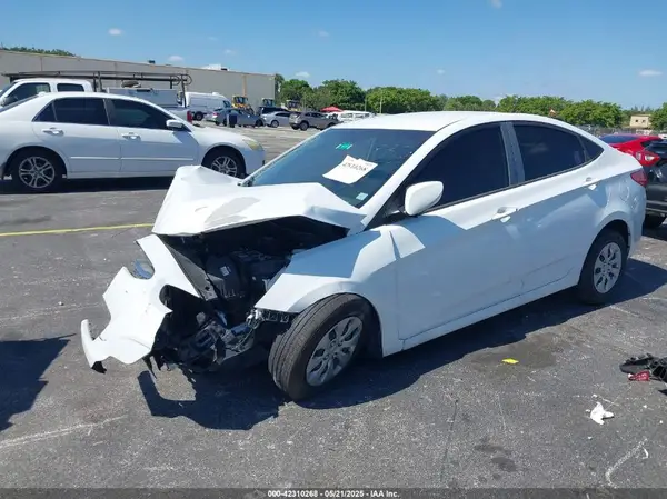 KMHCT4AE7HU222363 2017 HYUNDAI ACCENT - Image 2