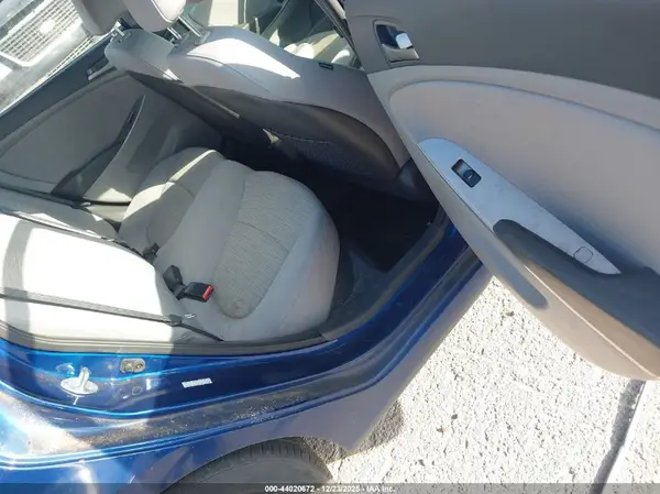 KMHCT4AE7HU236408 2017 HYUNDAI ACCENT - Image 8