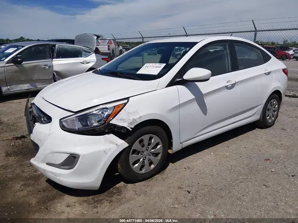 KMHCT4AE7HU241611 2017 HYUNDAI ACCENT - Image 2