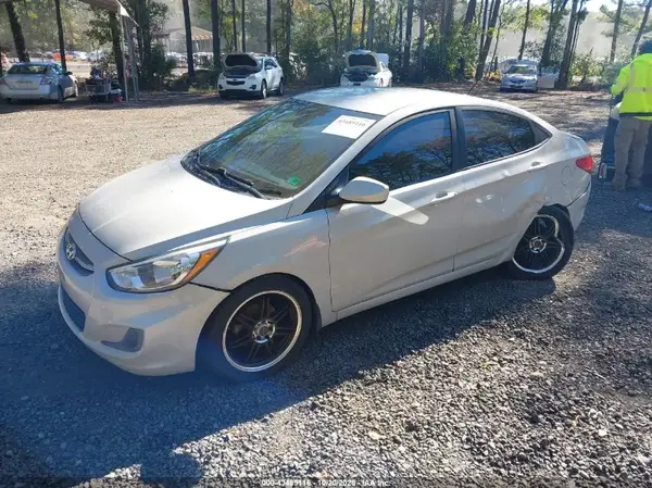 KMHCT4AE7HU262278 2017 HYUNDAI ACCENT - Image 2