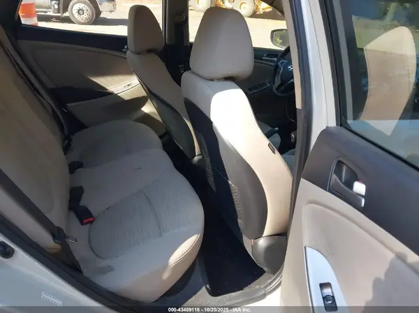 KMHCT4AE7HU262278 2017 HYUNDAI ACCENT - Image 8
