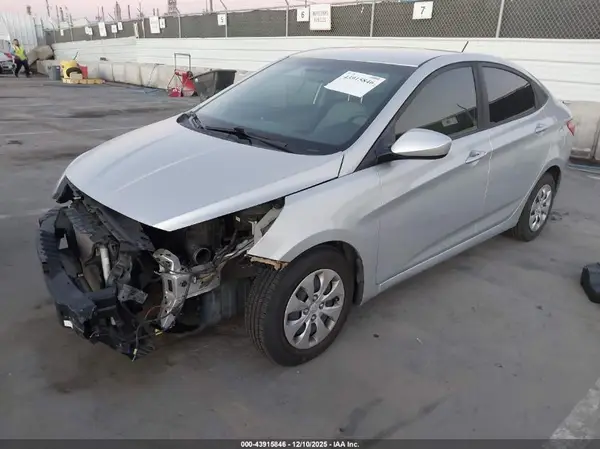 KMHCT4AE7HU272485 2017 HYUNDAI ACCENT - Image 2