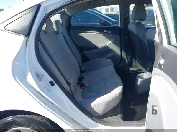 KMHCT4AE7HU273250 2017 HYUNDAI ACCENT - Image 8