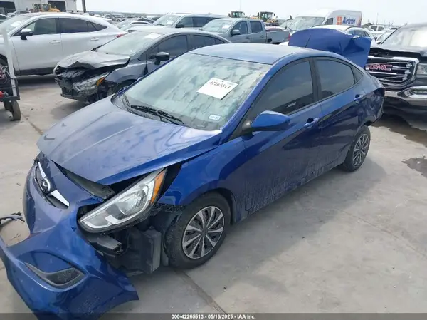 KMHCT4AE7HU312404 2017 HYUNDAI ACCENT - Image 2