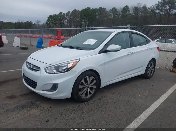 KMHCT4AE7HU319546 2017 HYUNDAI ACCENT - Image 2