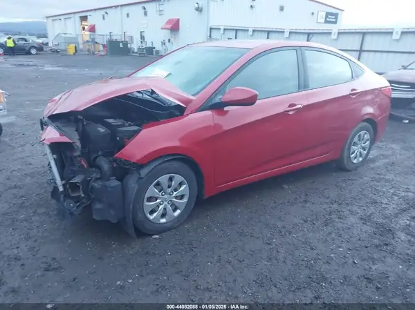 KMHCT4AE7HU321975 2017 HYUNDAI ACCENT - Image 2