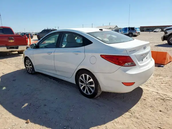 KMHCT4AE7HU323242 2017 HYUNDAI ACCENT - Image 2