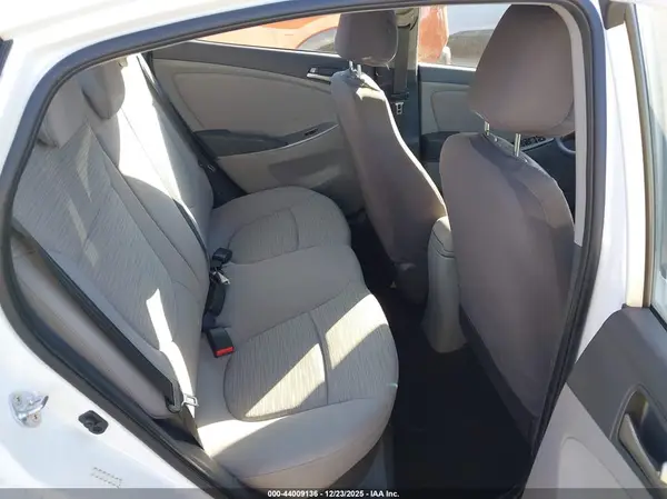 KMHCT4AE7HU325217 2017 HYUNDAI ACCENT - Image 8