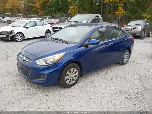 KMHCT4AE7HU326822 2017 HYUNDAI ACCENT - Image 2