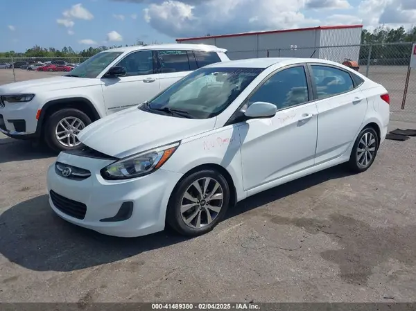 KMHCT4AE7HU333088 2017 HYUNDAI ACCENT - Image 2