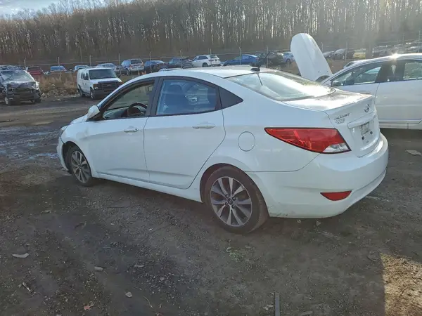 KMHCT4AE7HU340610 2017 HYUNDAI ACCENT - Image 2