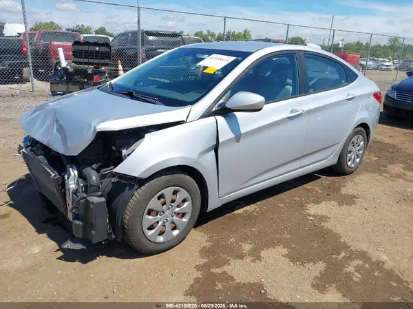 KMHCT4AE7HU341031 2017 HYUNDAI ACCENT - Image 2