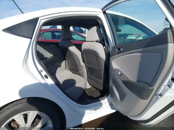 KMHCT4AE7HU344091 2017 HYUNDAI ACCENT - Image 8