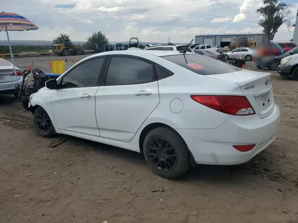 KMHCT4AE7HU345175 2017 HYUNDAI ACCENT - Image 2