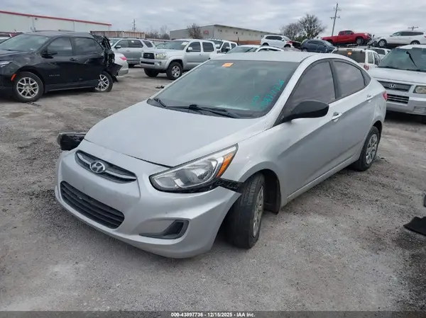 KMHCT4AE7HU345385 2017 HYUNDAI ACCENT - Image 2