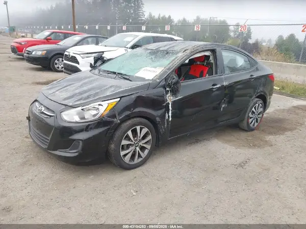 KMHCT4AE7HU356421 2017 HYUNDAI ACCENT - Image 2