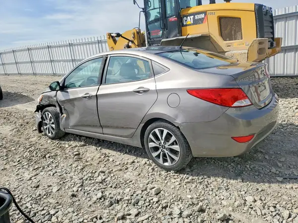 KMHCT4AE7HU357133 2017 HYUNDAI ACCENT - Image 2