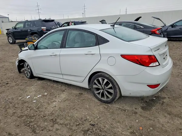 KMHCT4AE7HU358380 2017 HYUNDAI ACCENT - Image 2