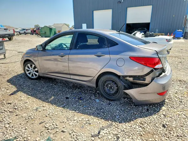 KMHCT4AE7HU358461 2017 HYUNDAI ACCENT - Image 2