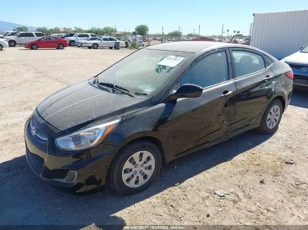KMHCT4AE7HU358878 2017 HYUNDAI ACCENT - Image 2