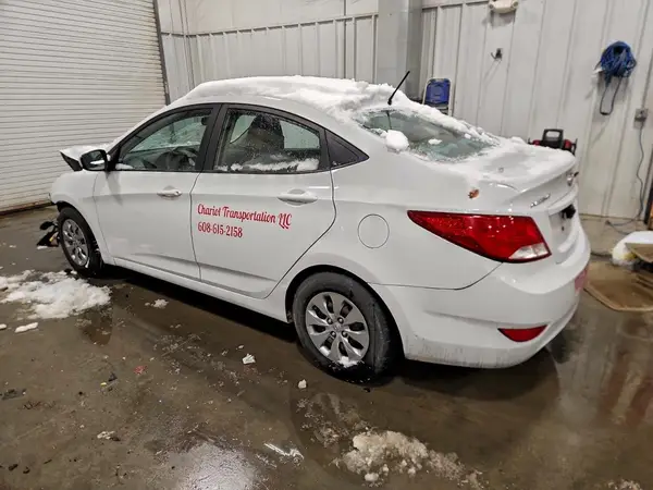 KMHCT4AE7HU365863 2017 HYUNDAI ACCENT - Image 2
