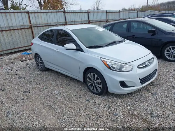 KMHCT4AE7HU371257 2017 HYUNDAI ACCENT - Image 1