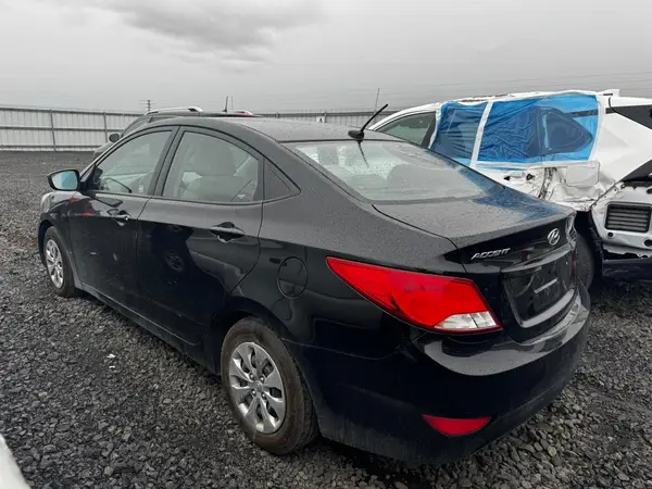 KMHCT4AE7HU372019 2017 HYUNDAI ACCENT - Image 2