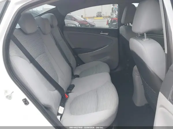 KMHCT4AE7HU372098 2017 HYUNDAI ACCENT - Image 8