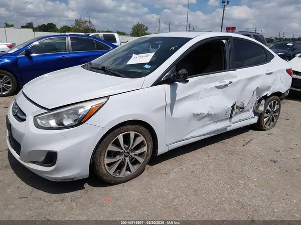 KMHCT4AE7HU372120 2017 HYUNDAI ACCENT - Image 2