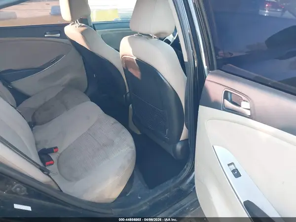 KMHCT4AE7HU374840 2017 HYUNDAI ACCENT - Image 8