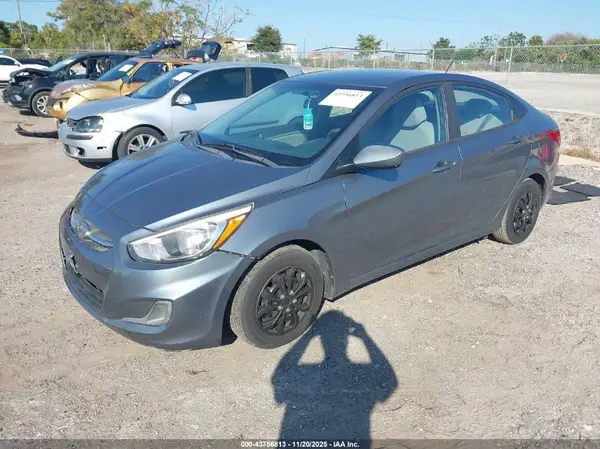 KMHCT4AE7HU379066 2017 HYUNDAI ACCENT - Image 2