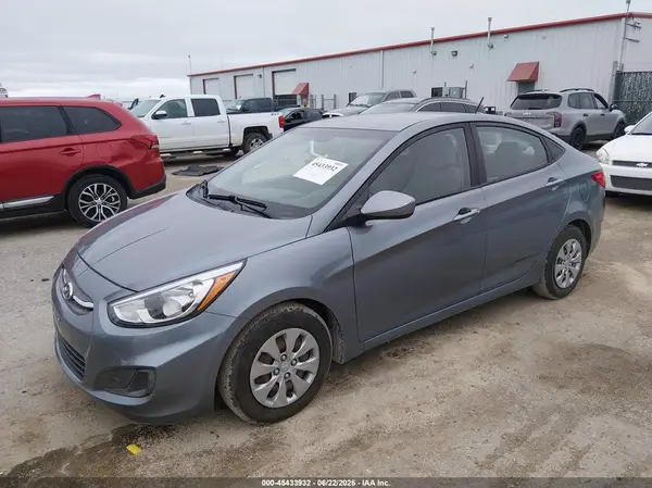 KMHCT4AE7HU381318 2017 HYUNDAI ACCENT - Image 2