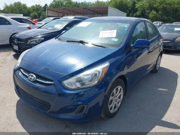 KMHCT4AE8GU004589 2016 HYUNDAI ACCENT - Image 2