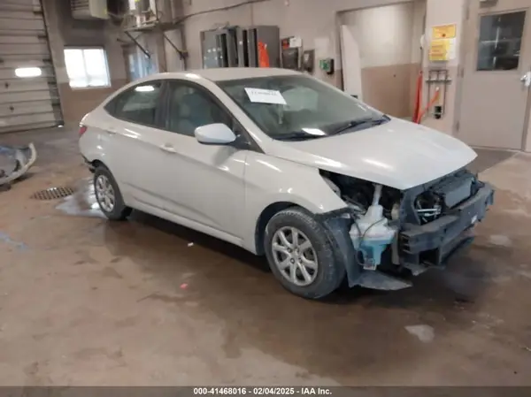 KMHCT4AE8GU014152 2016 HYUNDAI ACCENT - Image 1