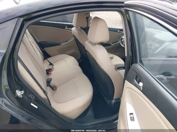 KMHCT4AE8GU014426 2016 HYUNDAI ACCENT - Image 8