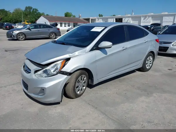 KMHCT4AE8GU028861 2016 HYUNDAI ACCENT - Image 2