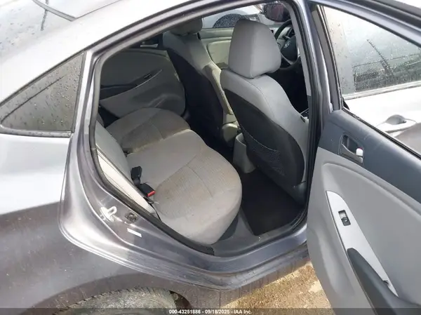 KMHCT4AE8GU032893 2016 HYUNDAI ACCENT - Image 8