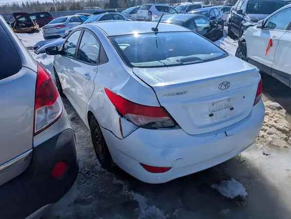 KMHCT4AE8GU037432 2016 HYUNDAI ACCENT - Image 2