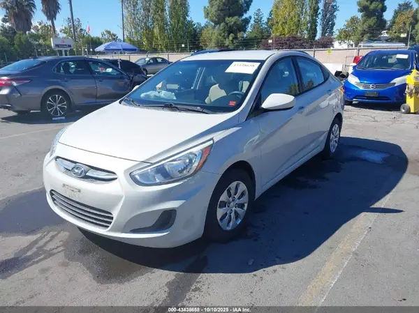 KMHCT4AE8GU096268 2016 HYUNDAI ACCENT - Image 2