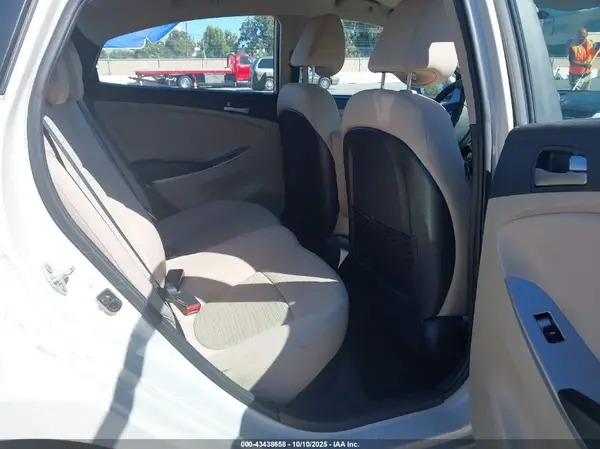 KMHCT4AE8GU096268 2016 HYUNDAI ACCENT - Image 8