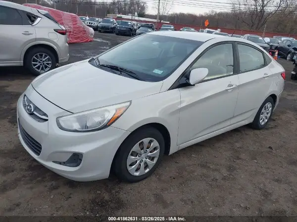 KMHCT4AE8GU096352 2016 HYUNDAI ACCENT - Image 2