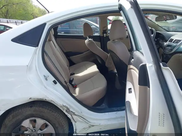 KMHCT4AE8GU102831 2016 HYUNDAI ACCENT - Image 8