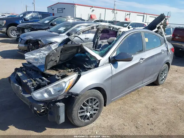 KMHCT4AE8GU113814 2016 HYUNDAI ACCENT - Image 2