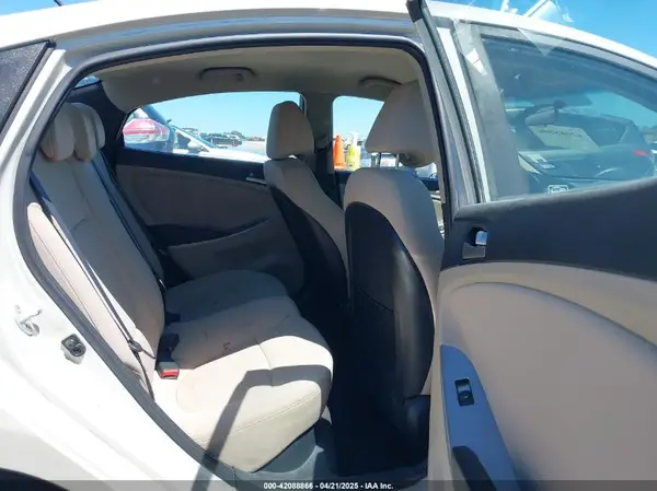 KMHCT4AE8GU116955 2016 HYUNDAI ACCENT - Image 8