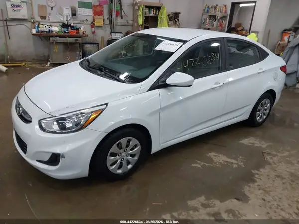 KMHCT4AE8GU118236 2016 HYUNDAI ACCENT - Image 2