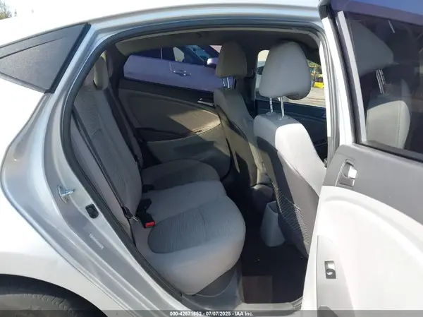 KMHCT4AE8GU122187 2016 HYUNDAI ACCENT - Image 8