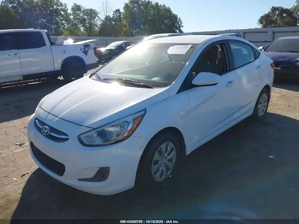KMHCT4AE8GU158848 2016 HYUNDAI ACCENT - Image 2