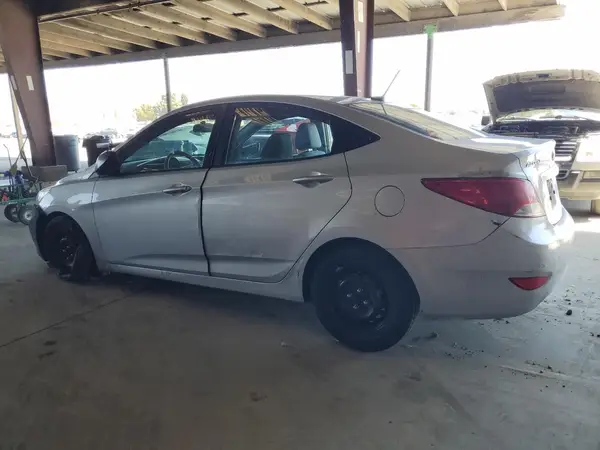 KMHCT4AE8GU942673 2016 HYUNDAI ACCENT - Image 2