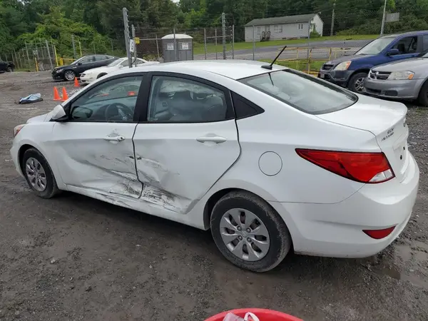KMHCT4AE8GU976306 2016 HYUNDAI ACCENT - Image 2